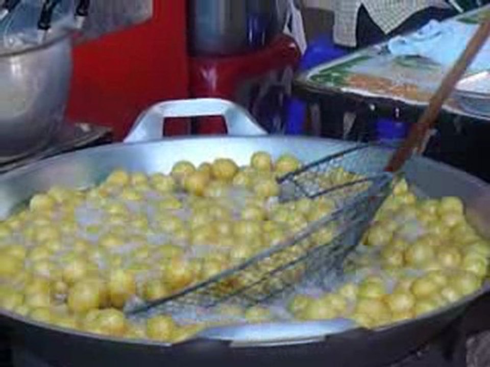 Thailande friture sur le marche