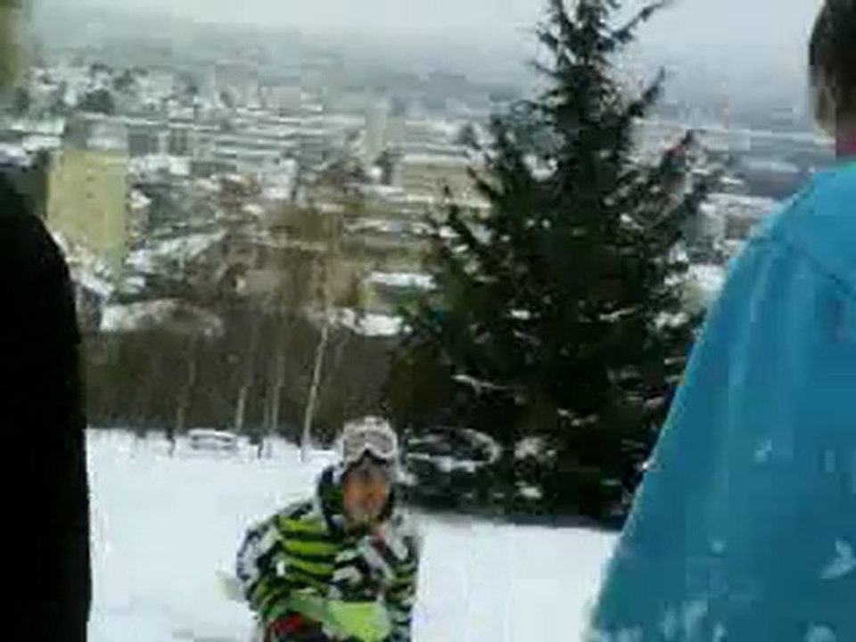 MOV05832