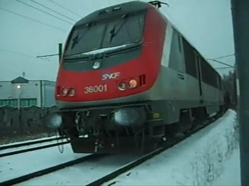 36001