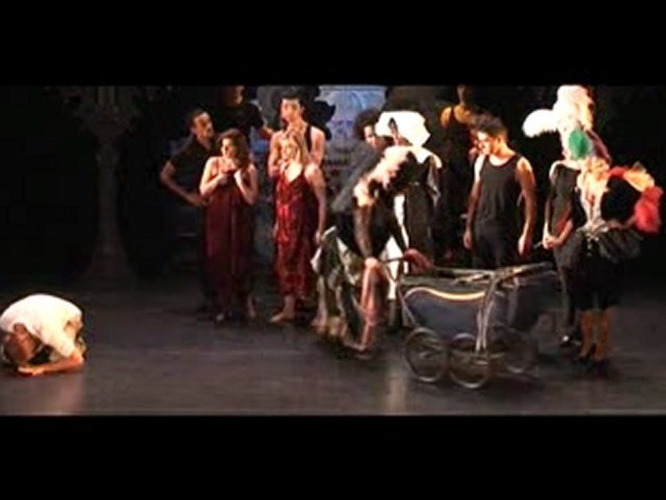 Comédie Musicale Place de l'Opéra de Guy Shelley