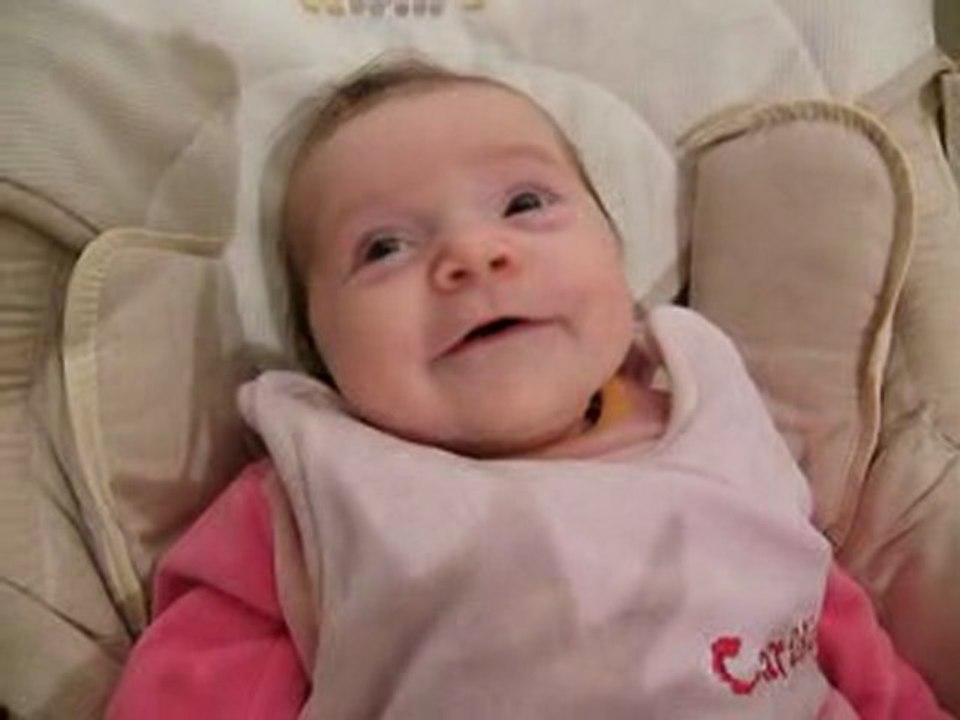 04 01 10 Eloïse fait ses areuh!!!
