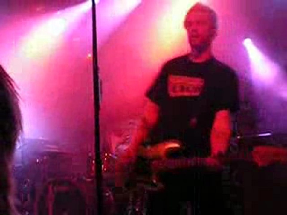 Neverstore - Hold On