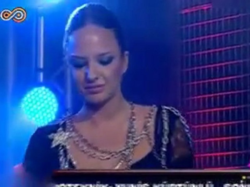 Ayşe Özyılmazel Gecenin Rengi Çocuk