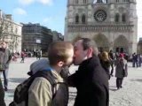 Kiss-in Saint Valentin parvis de Notre-Dame 14.02.10 à 14h