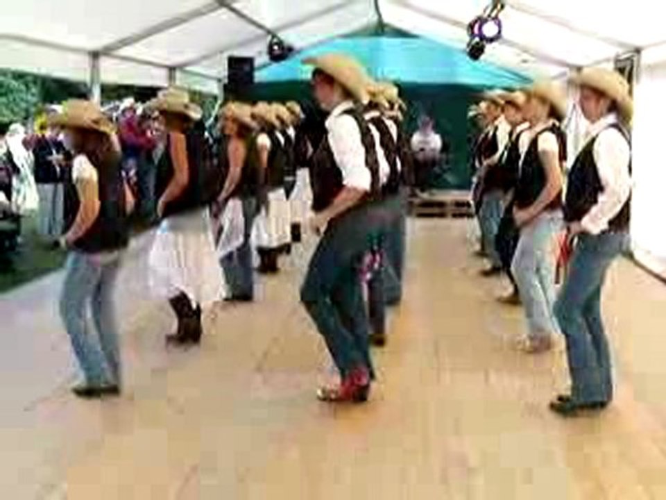 The Trail avec tag.two rivers dance