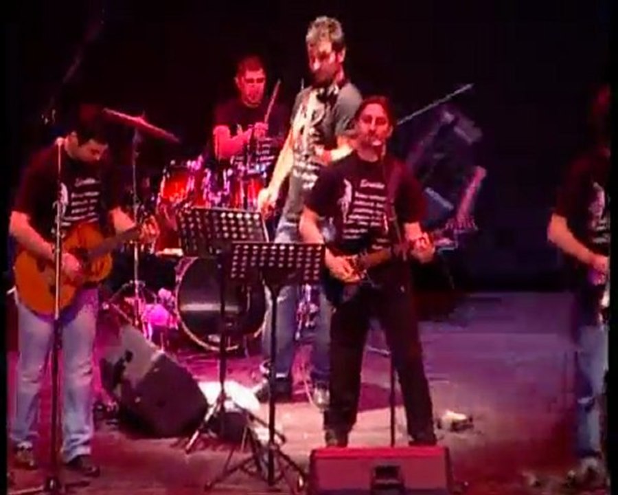 GÖKTE YILDIZ AY MİSUN