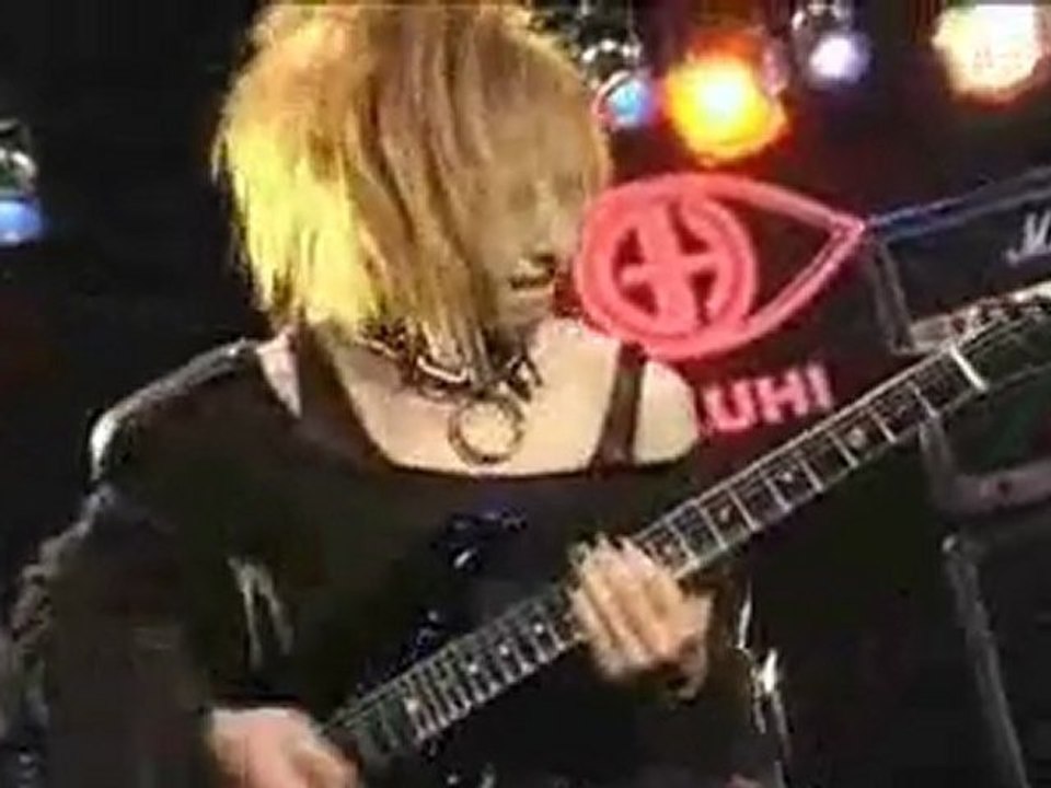 - Leda Deluhi guitar demonstration