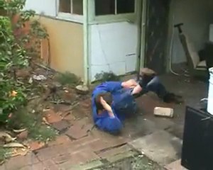 regis récupère une balle