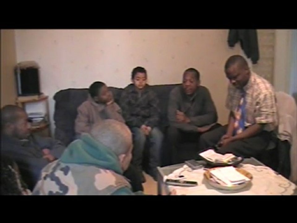 je donne ma famille pour jésus (pasteur mabika-kiyambukidi)