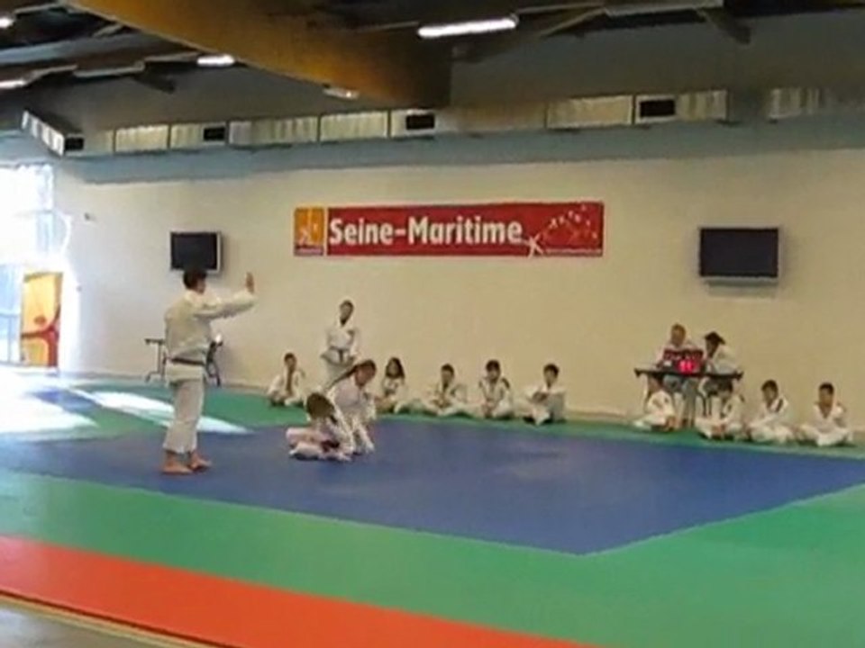 1 ere combat de léa debout