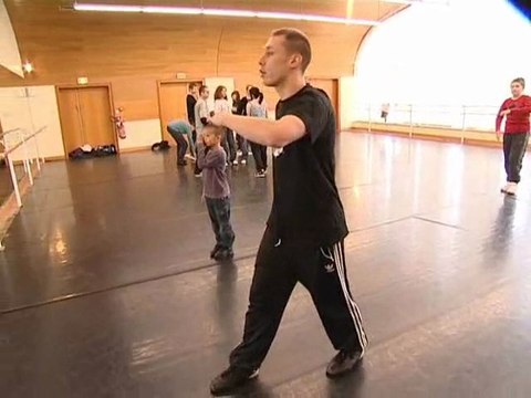 Calaisis TV:stage roots and routes au centre gérard philippe