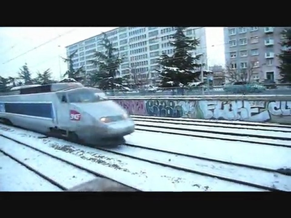 TRAINS sous la neige