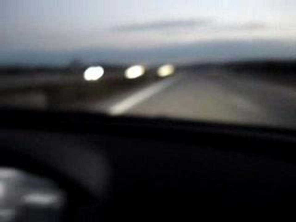 bmw M6 à pleine vitesse