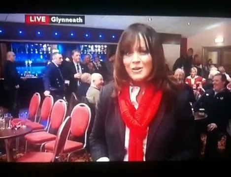 Rugby : un supporter écossais tombe le kilt