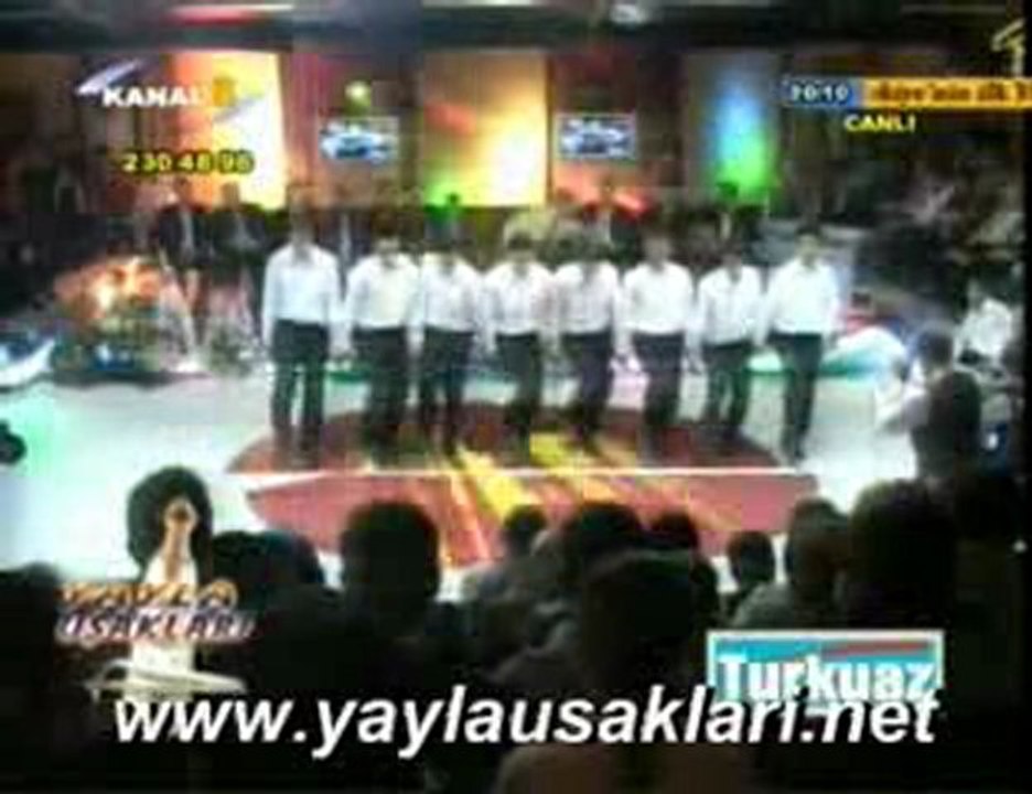 Yayla Uşakları--Çarşıbaşı Kız-Erkek Horon Ekibi Gösterisi