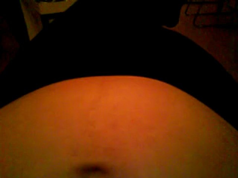 ma petite puce qui bouge dans mon bidon