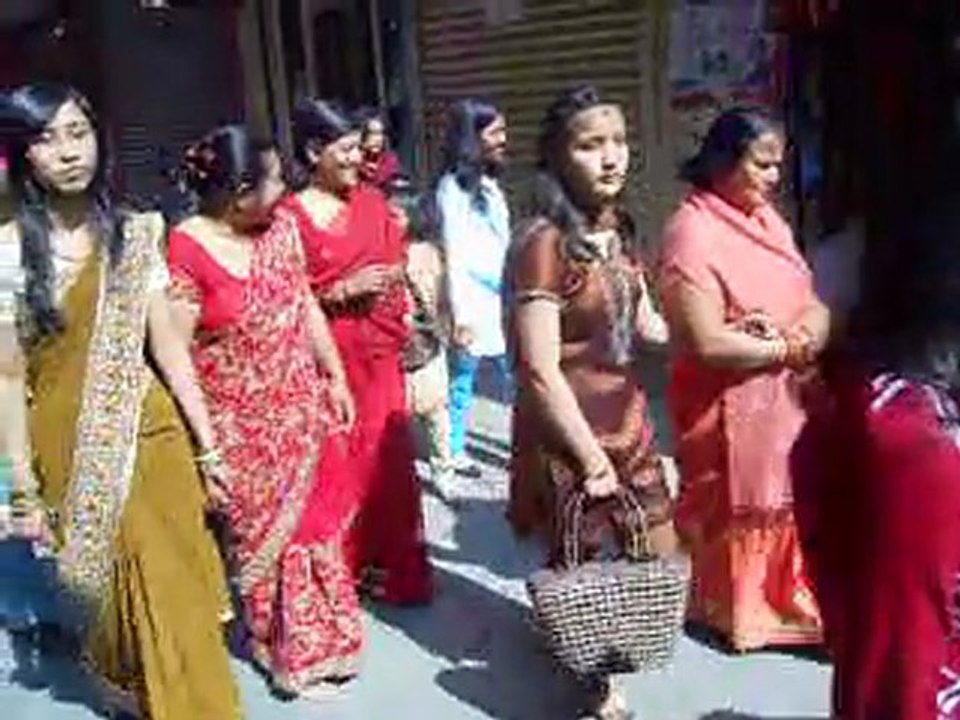 Défilé de mariage dans le centre de  Kathmandou