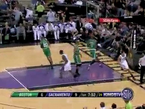 Kevin Martin finds Omri Casspi with the nifty pass.