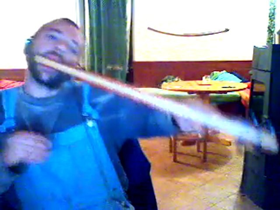 Arc à bouche: "ENSEMBLE..."