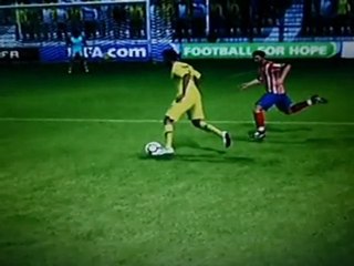 Superbe frappe de Nilmar