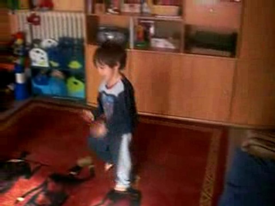 HABIB ET AMINE DANSE SUR L'AGE DE GLACE