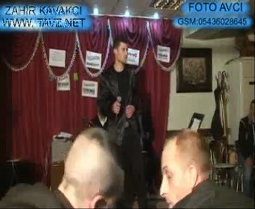 ZAHİR KAVAKÇI - KAPILDIM BİR GÜZELE