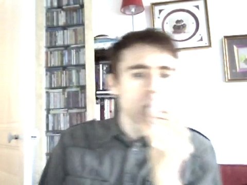 Wiwi égratigne Sans dire un mot