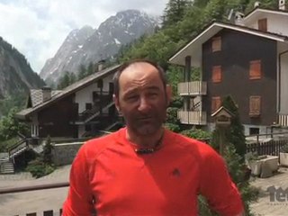 Deeper: Jeremy jones and Xavier De Le Rue's hut adventure