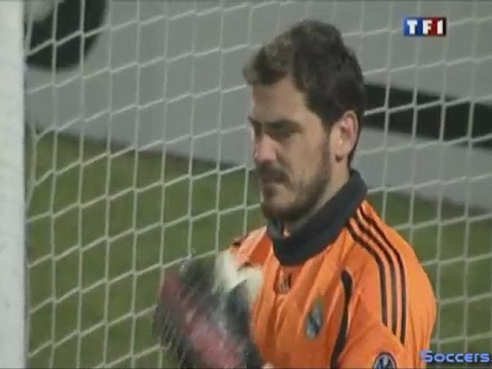 Olympique Lyonnais 1-0 Real Madrid (Makoun)