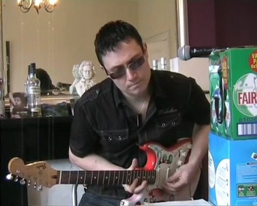 Foxy Lady cover by Andrew Snowden (guitar in video is for sa