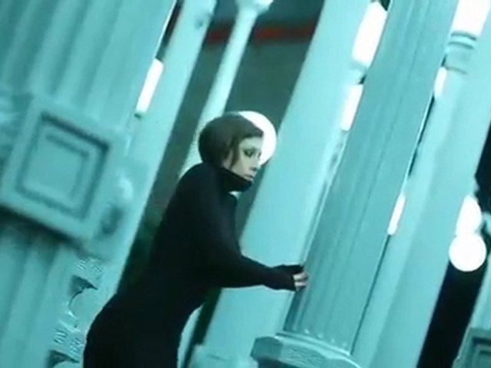 Canon 5D MK2 Demo using various lighting