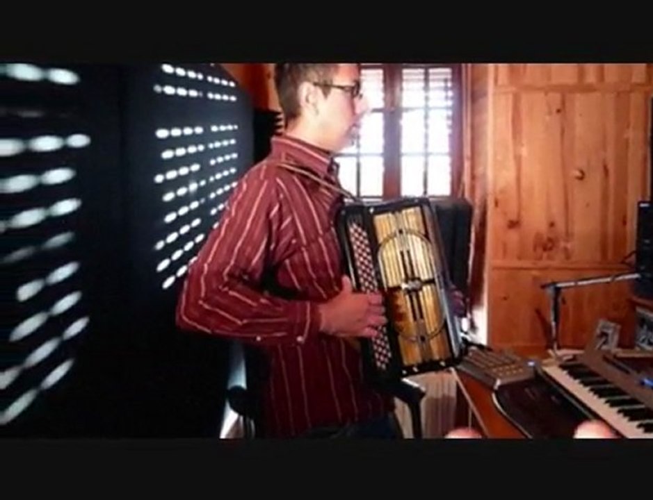 STEPHMADFX & DJ TRUCKS ACCORDION