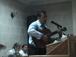 hermano  luisito    somos  debiles