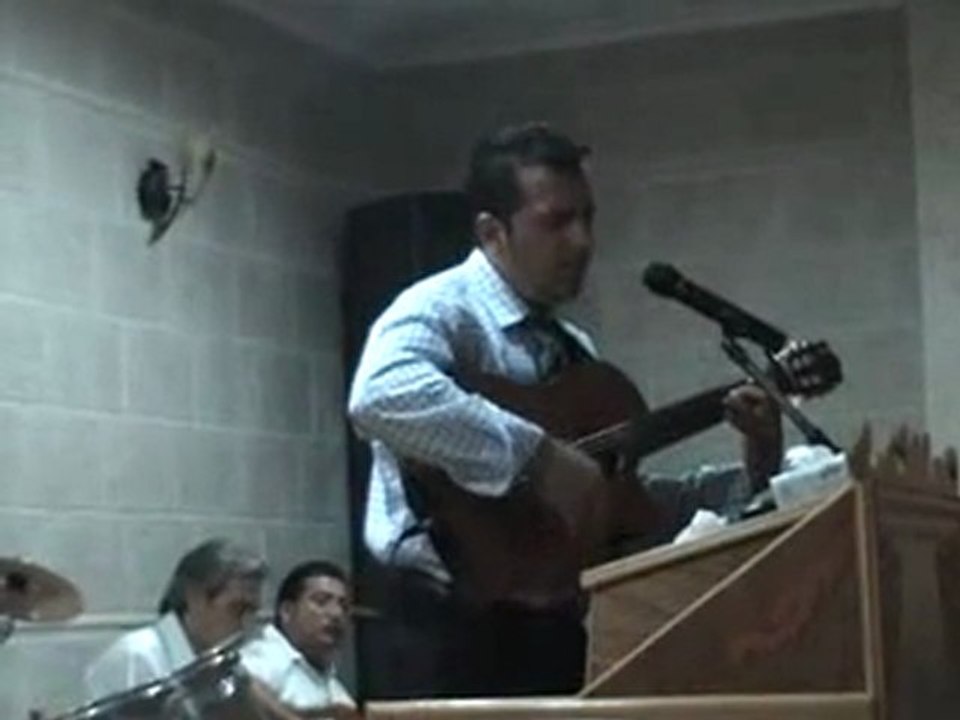 hermano  luisito    somos  debiles