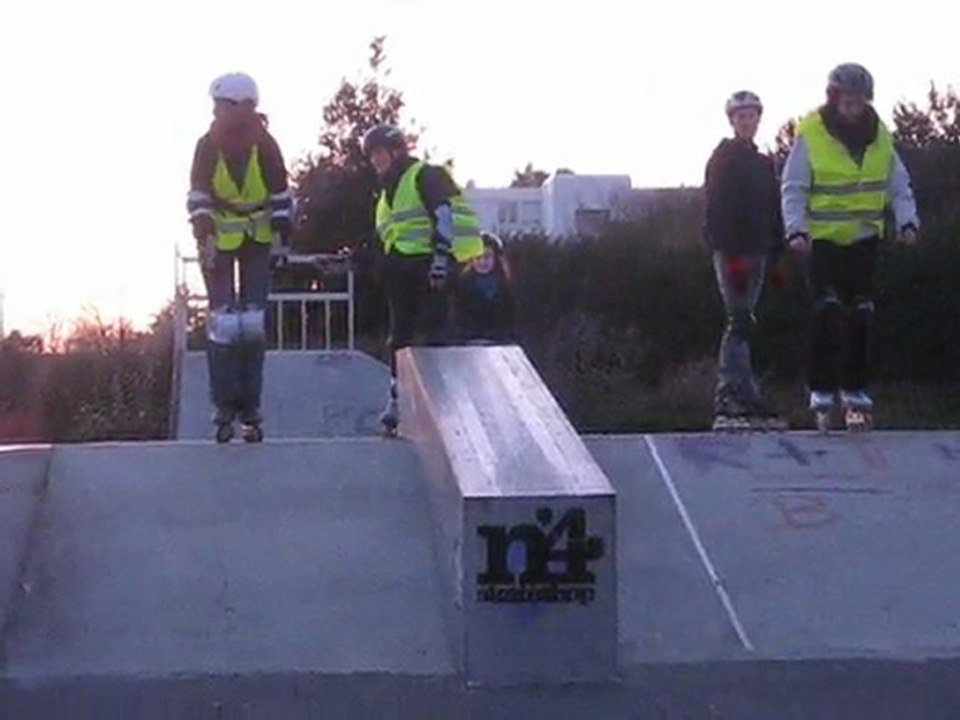 Roller Slide Contest à Kercado : Huguette, médaillée d'or.