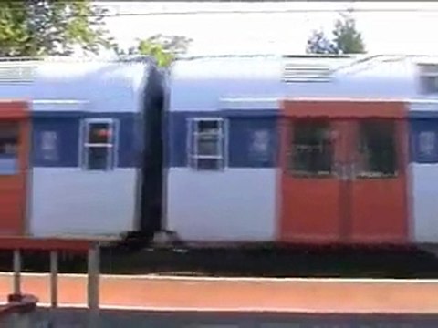 PLGDA EN GARE DE MORET VENEUX LES SABLONS
