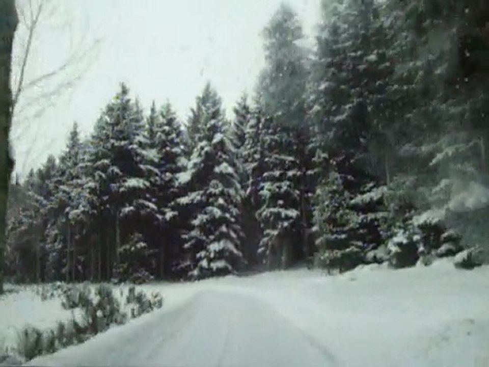 SANNAC MONTEE AU VILLAGE NEIGE DE FEVRIER NISSAN X TRAIL 4x4