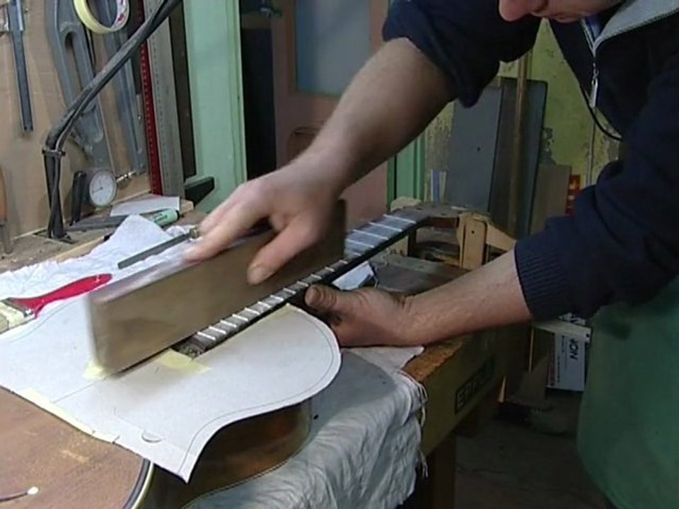 Christophe schuetz, un luthier en provence