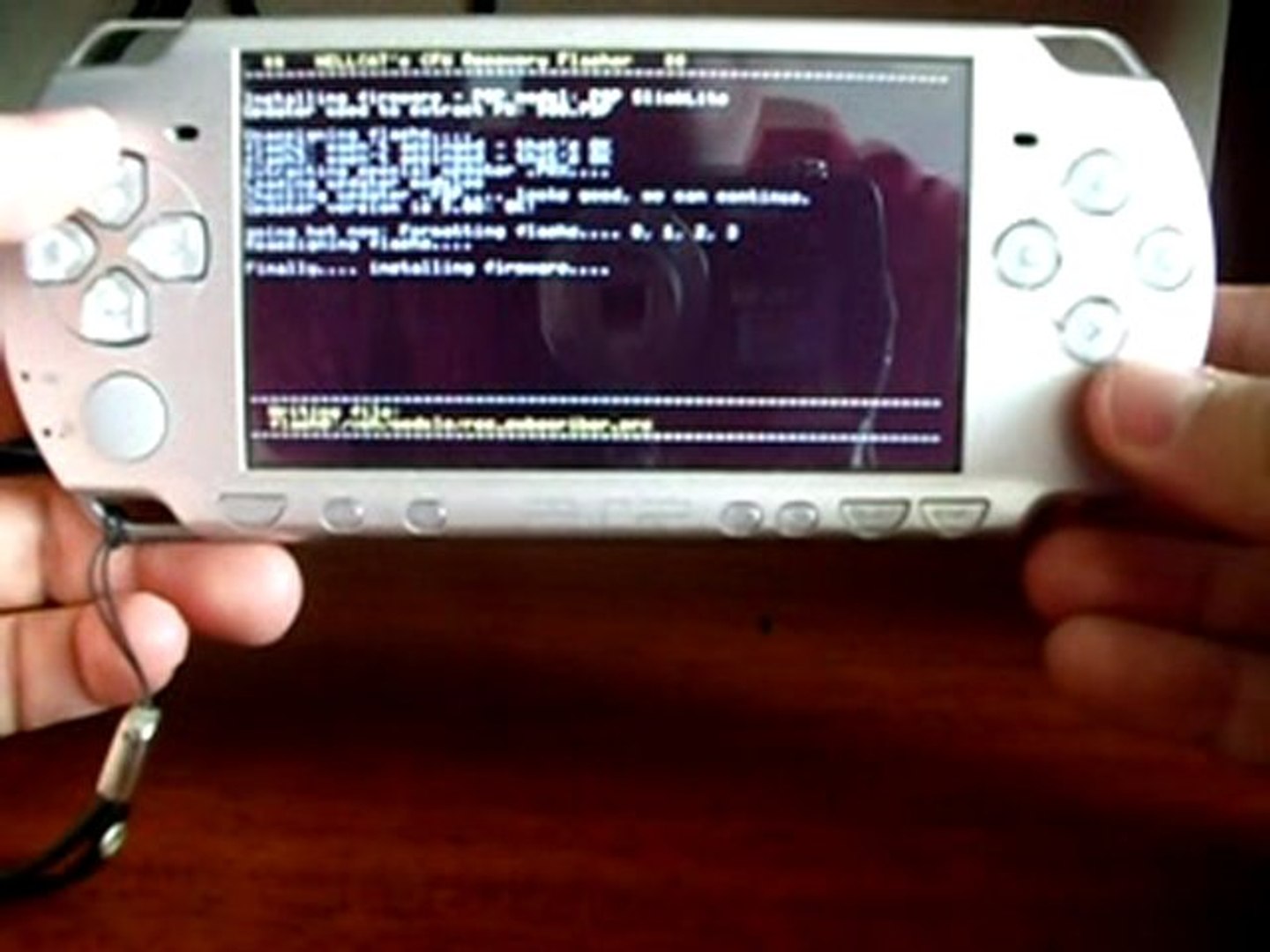 Cómo liberar una PSP sin batería Pandora - Vídeo Dailymotion