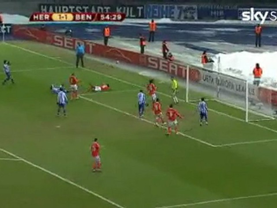 Hertha BSC v Benfica Lisbon