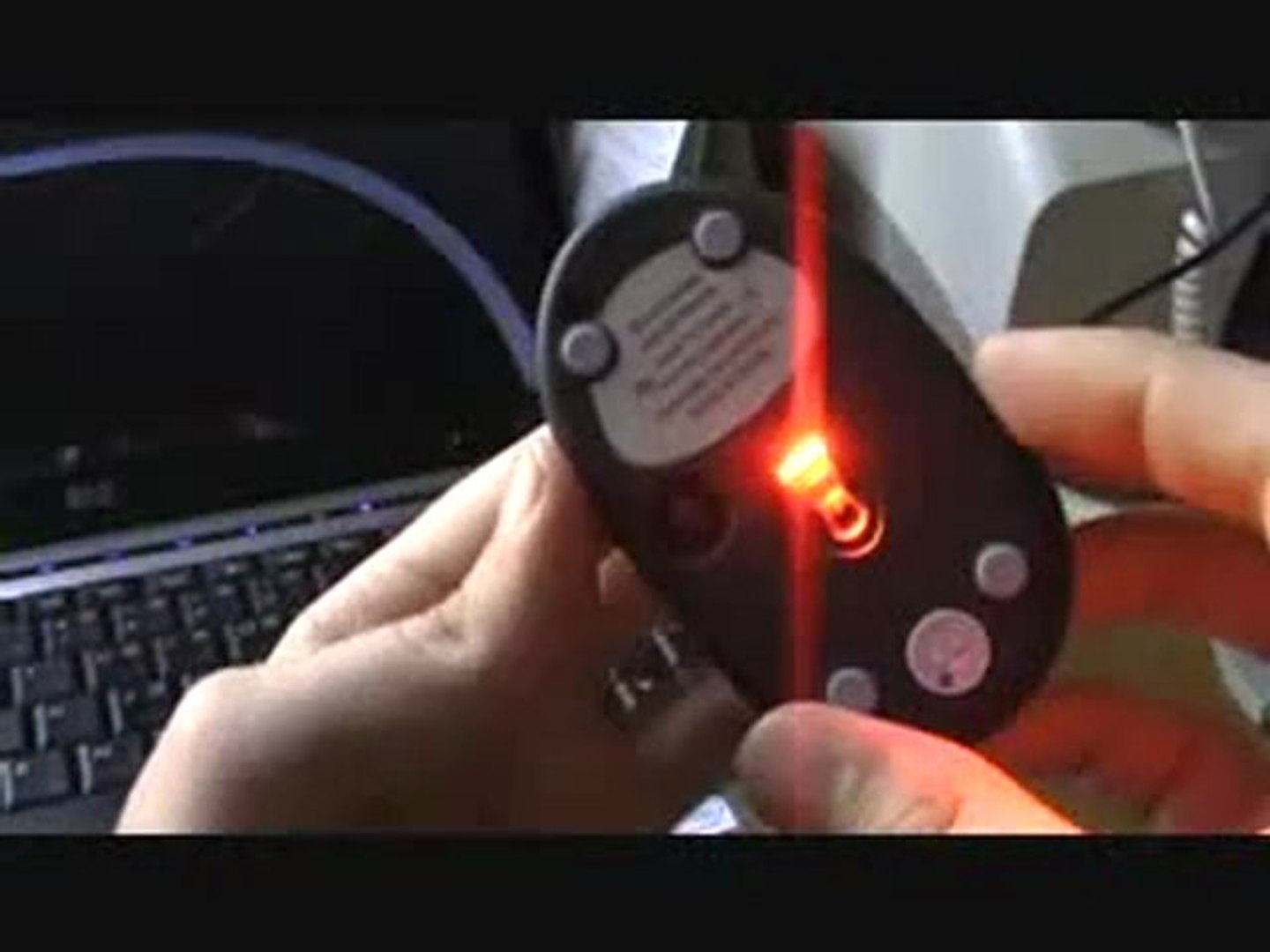 עכבר למחשב נייד אופטי אלחוטי (בצבע שחור( - video Dailymotion