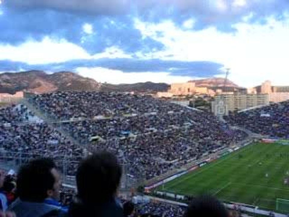 Stade Velodrome - Qui ne saute pas