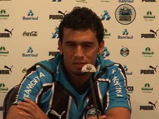 Apresentação do lateral-direito Edilson