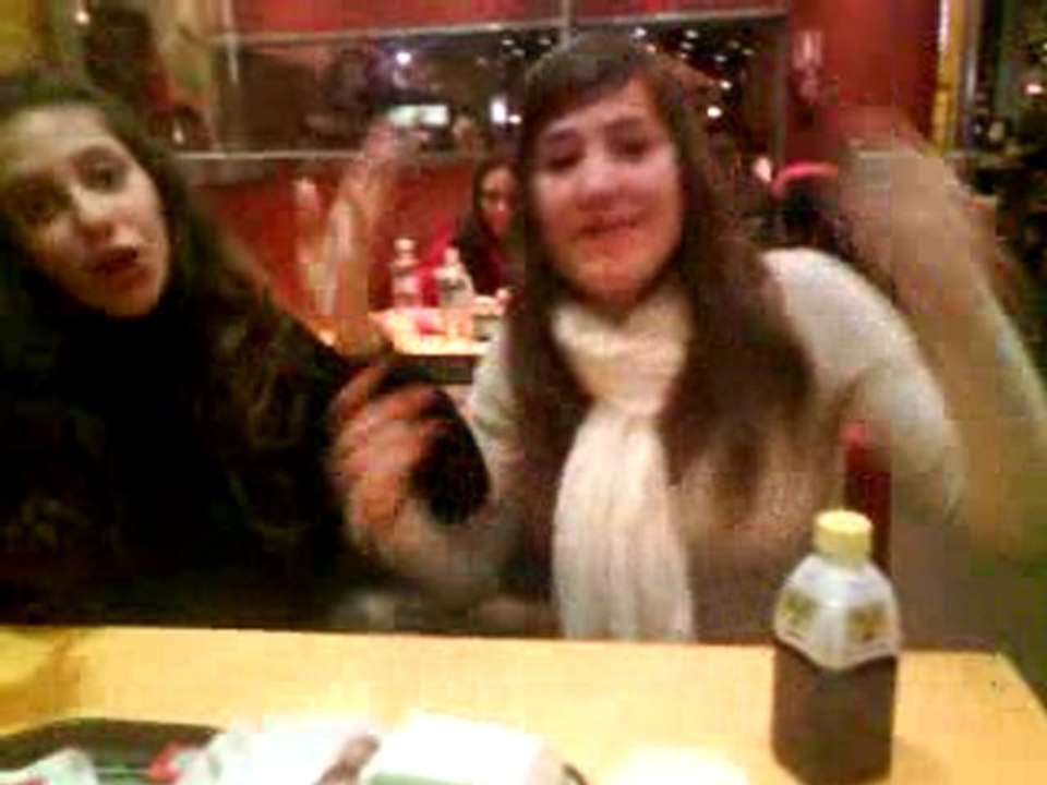 jajaj kixaas lovee!