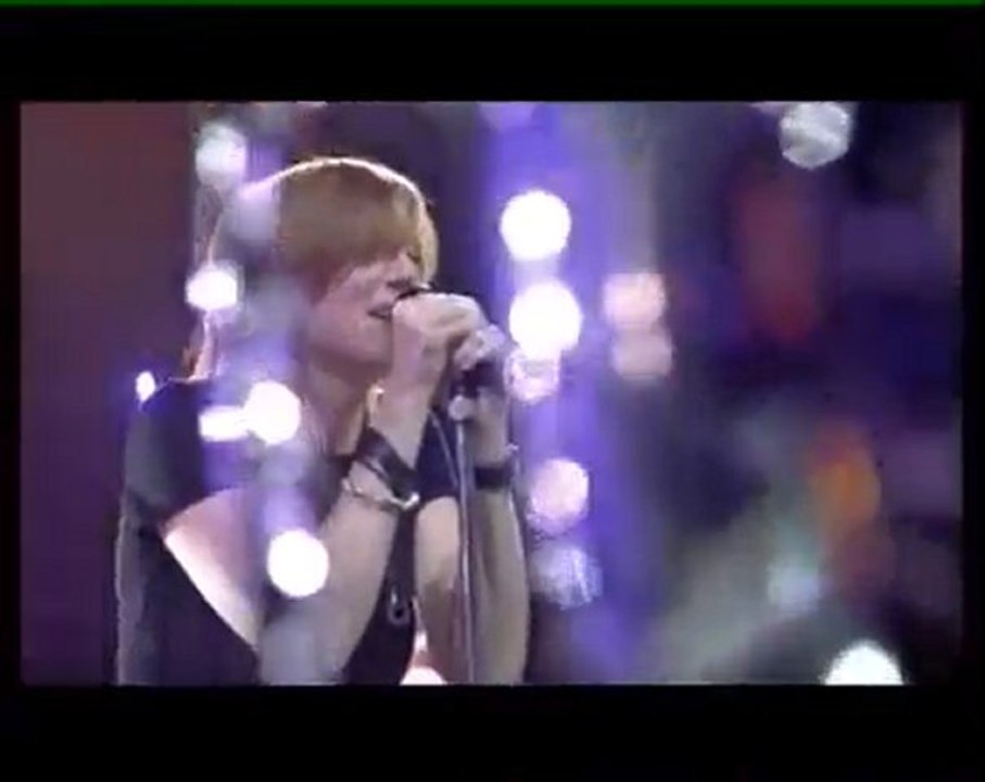 Portishead Live at La musicale (FRENCH TV) - 07 Machine Gun