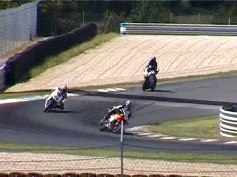 Grosse bagarre en PROTWIN avec 2 caméras embarquées