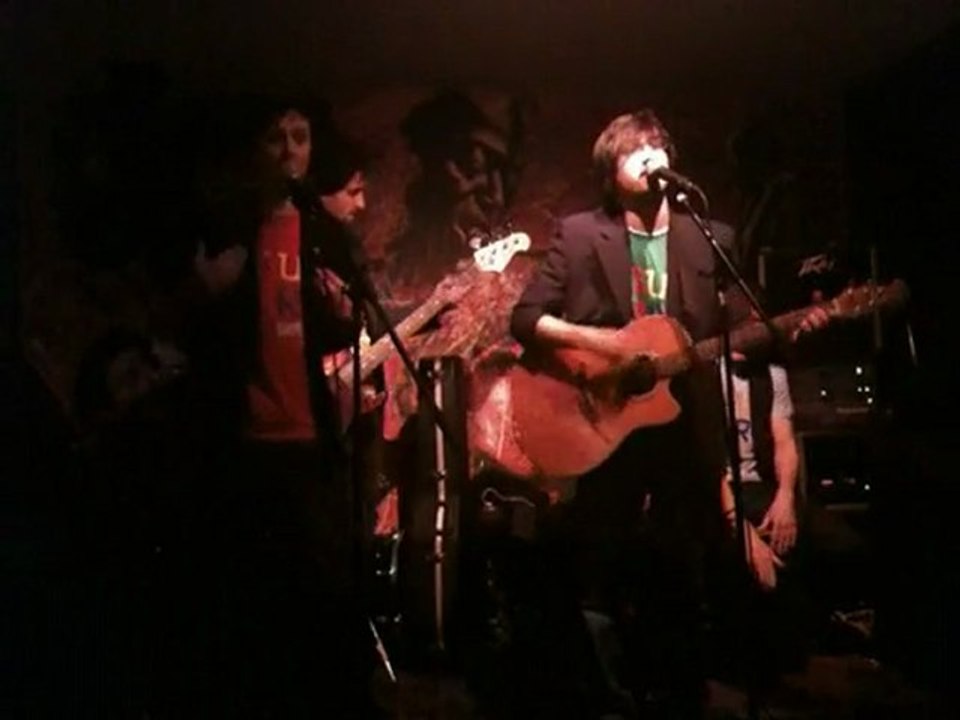 Deux Gars - Assis à côté de toi