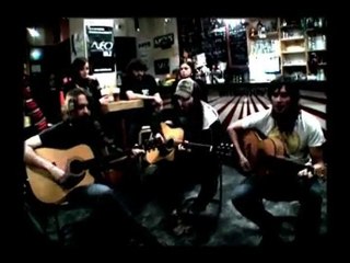The Last 3 Lines - "Fish Tank" versión en acústico en Paris