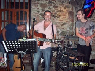 Özgür Akkuş - Hasret Deli