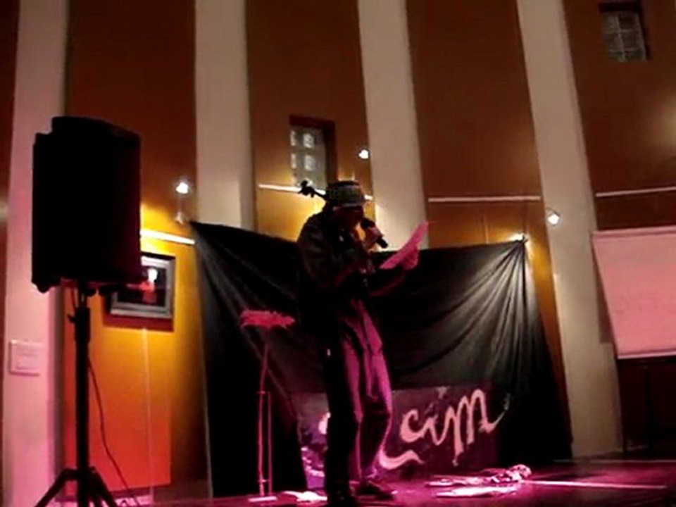 Papy Russe-Donne-moi mon teushi et mon RMI